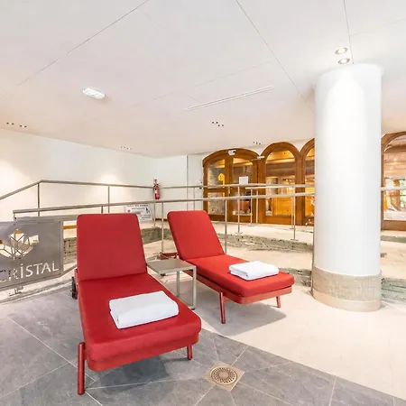 Le Cristal Gm20 Mountain View, Pool, Private Sauna & Parking - Happy Apartment